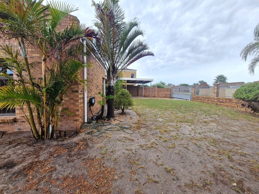 To Let 3 Bedroom Property for Rent in De Oude Spruit Western Cape